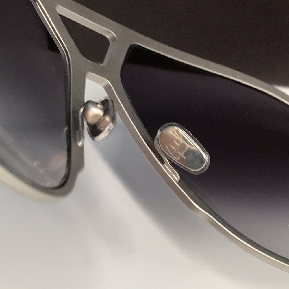 Authentic- NEW TOM FORD TF1060 16B AVIATOR SUNGLASSES TOM FORD XAVIER - Picture 12 of 17
